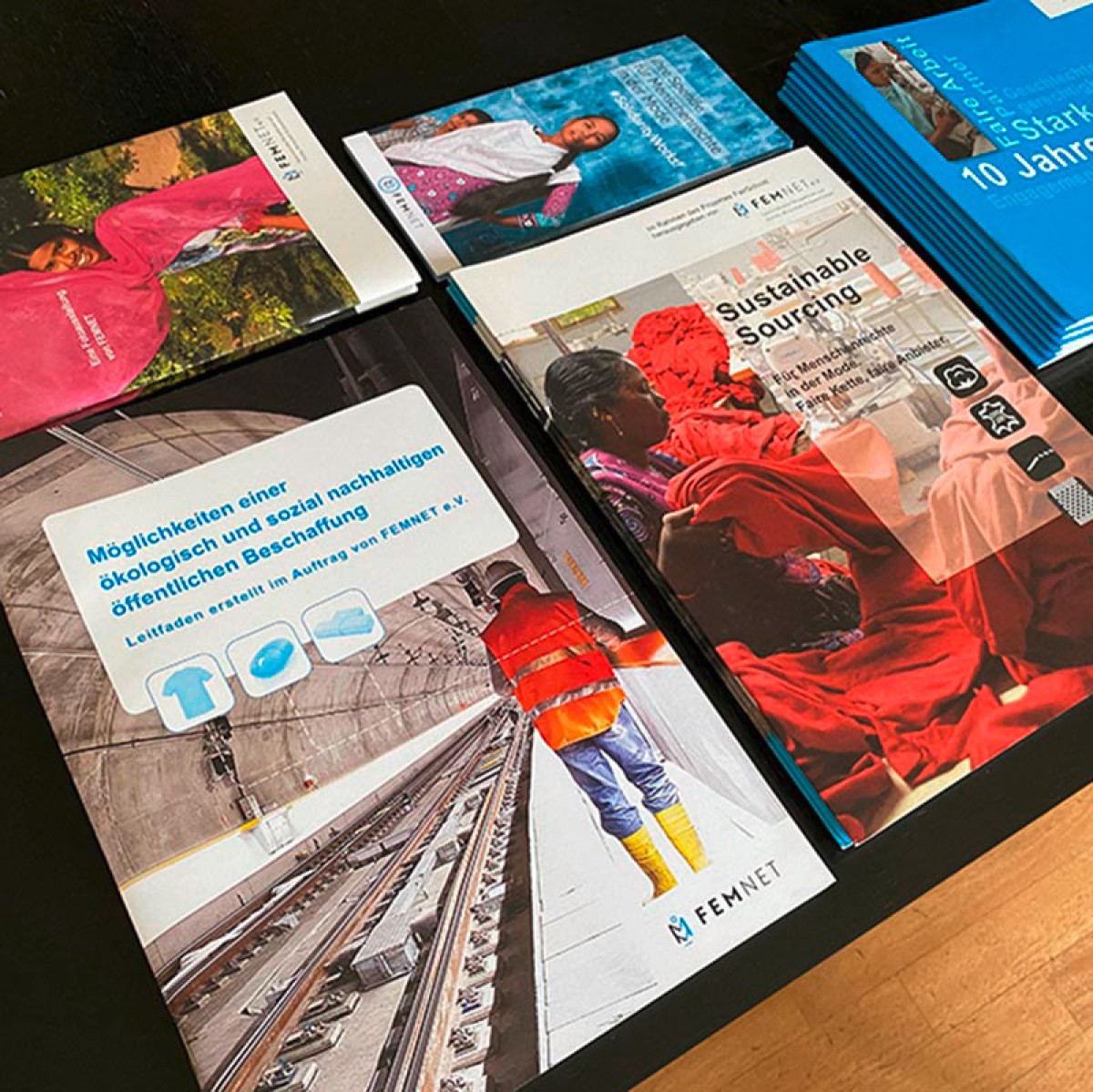 Konzeption und Gestaltung des Broschürenwesens